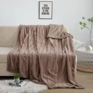 Pătură Cocolino Pufoasă cu Blăniță - 200x230 cm, Microfibră Plusată Premium - Maro Deschis